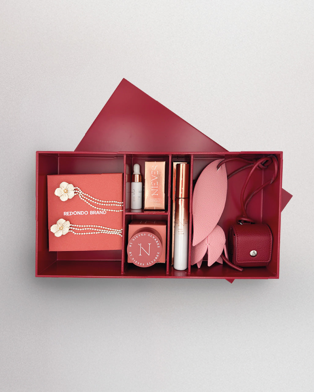 Christmas Box - Nieves Beauty x Redondo Brand